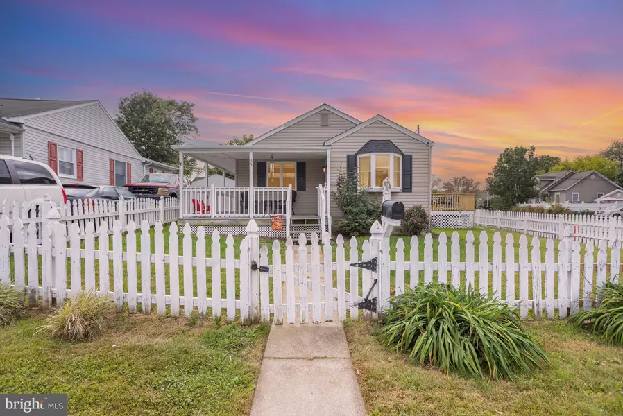 33 HONEYCOMB RD, Middle River, MD 21220