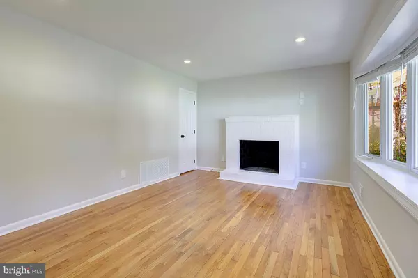 Annapolis, MD 21401,4 ROOSEVELT DR