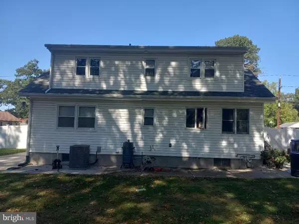 Burlington, NJ 08016,15 18TH ST