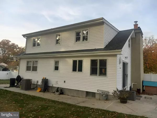 Burlington, NJ 08016,15 18TH ST