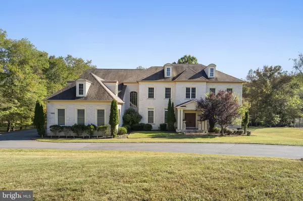 Oakton, VA 22124,11561 STUART MILL RD