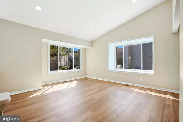 Gaithersburg, MD 20878,10 MELMARK CT