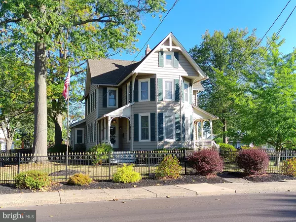 811 W MILL ST, Quakertown, PA 18951