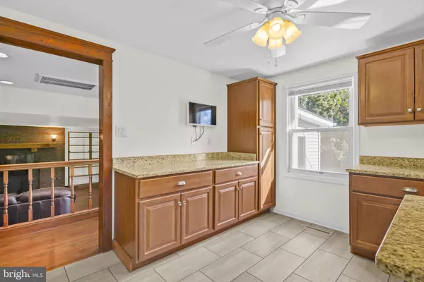 Hollywood, MD 20636,43063 HUGH DR