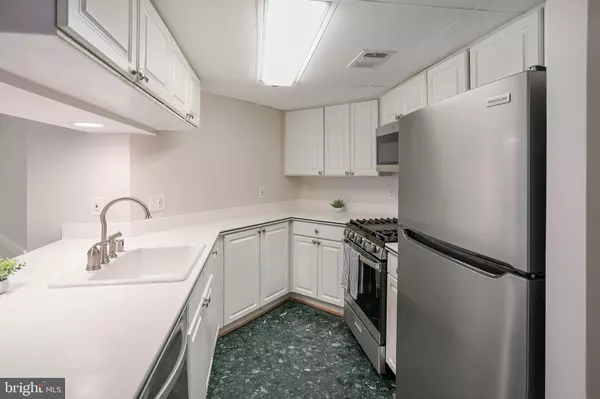 Arlington, VA 22201,1276 N WAYNE ST #501