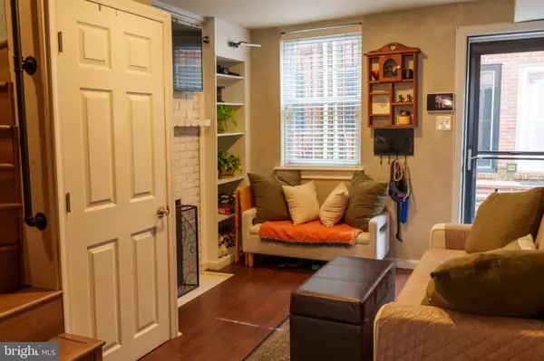 Philadelphia, PA 19147,833 KATER ST