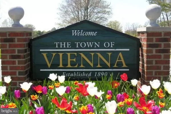 Vienna, VA 22180,109 JAMES DR SE