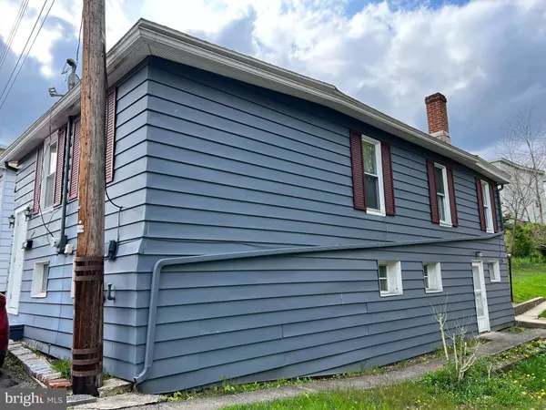 Tamaqua, PA 18252,448 BIDDLE ST