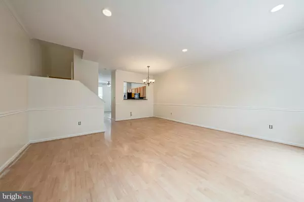 Reston, VA 20194,11444 HERITAGE COMMONS WAY