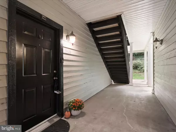 Fairfax, VA 22033,12161 PENDERVIEW TER #906