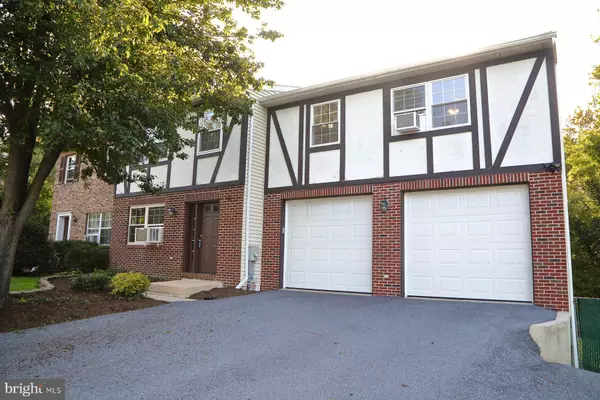 Lancaster, PA 17603,1051 TOM PAINE DR