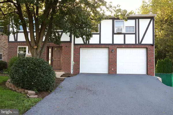 1051 TOM PAINE DR, Lancaster, PA 17603