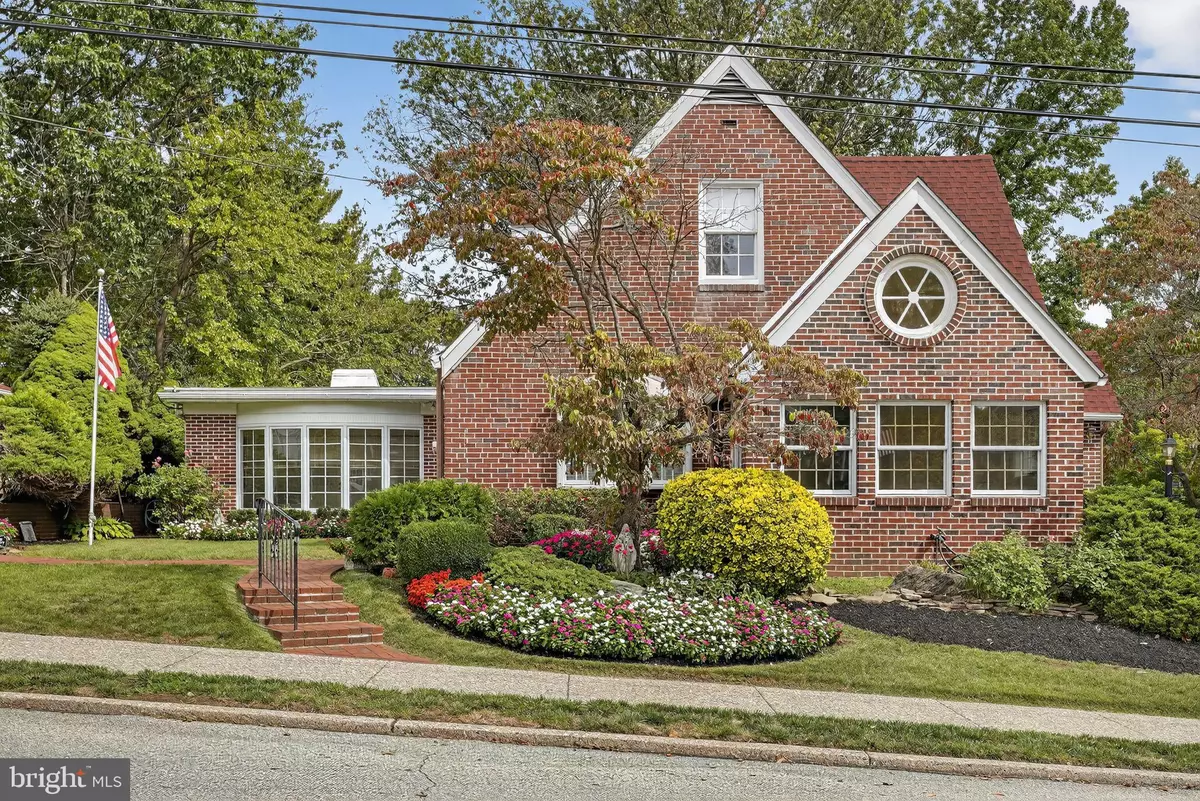 Philadelphia, PA 19128,600 SEVILLE ST