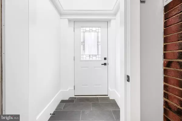 Reading, PA 19601,216 N 11TH ST