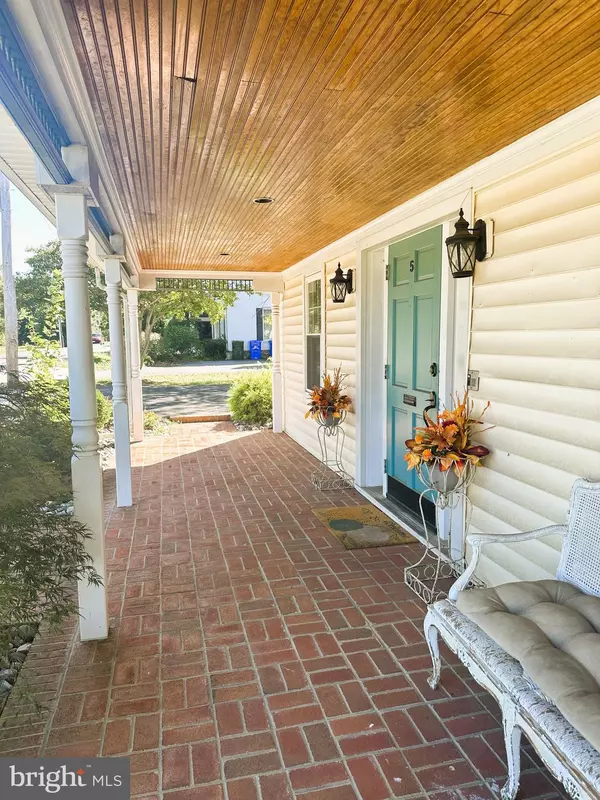 La Plata, MD 20646,5 OAK AVE N #1-A