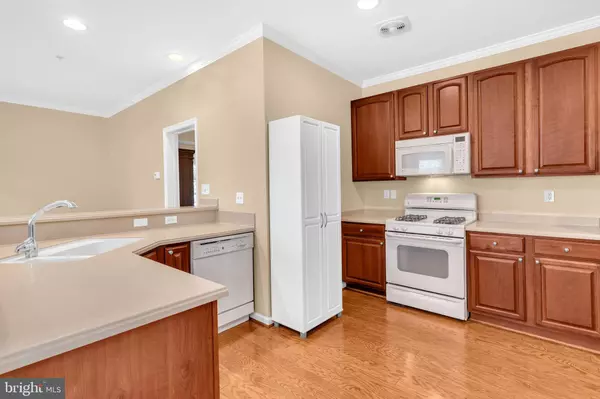 Solomons, MD 20688,521 MARLBORO CT #46