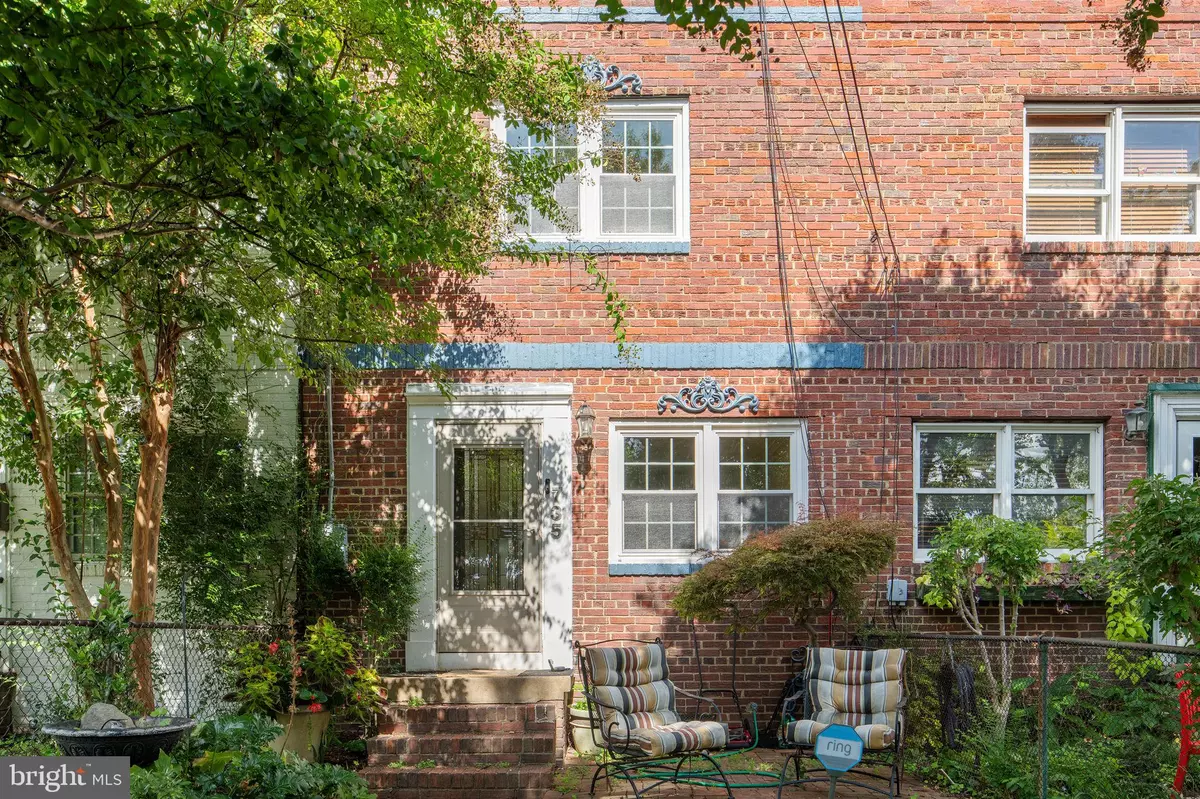 Alexandria, VA 22314,735 BERNARD ST