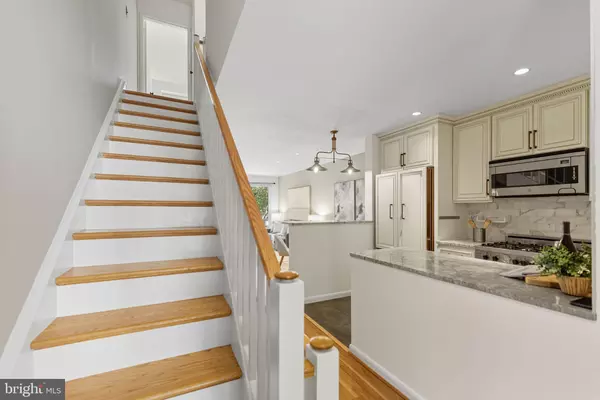 Washington, DC 20024,237 G ST SW #120