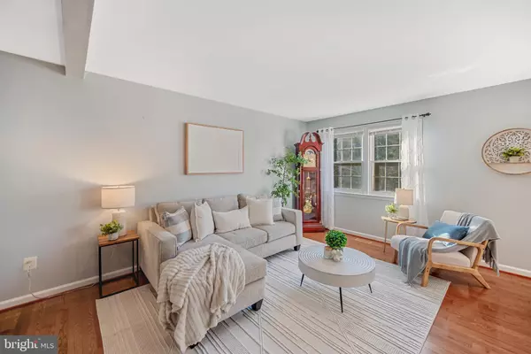 Annandale, VA 22003,4546 KING EDWARD CT