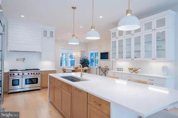 Mclean, VA 22101,7000 HECTOR RD