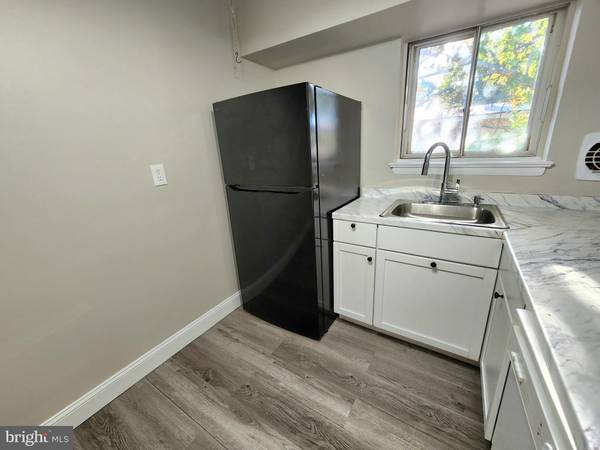 11318 CHERRY HILL RD #2-R 301, Beltsville, MD 20705