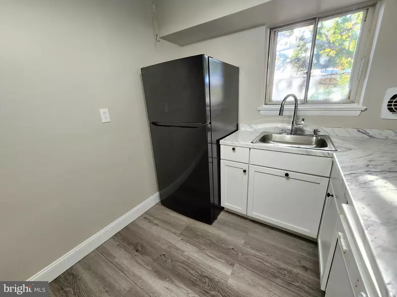 11318 CHERRY HILL RD #2-R 301, Beltsville, MD 20705