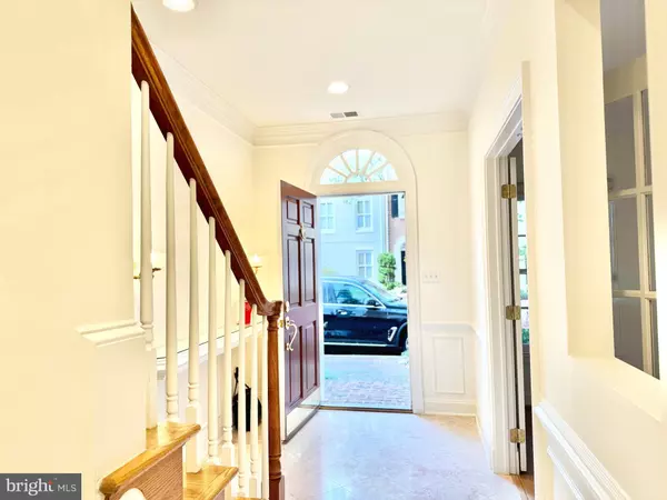 Alexandria, VA 22314,16 FRANKLIN ST