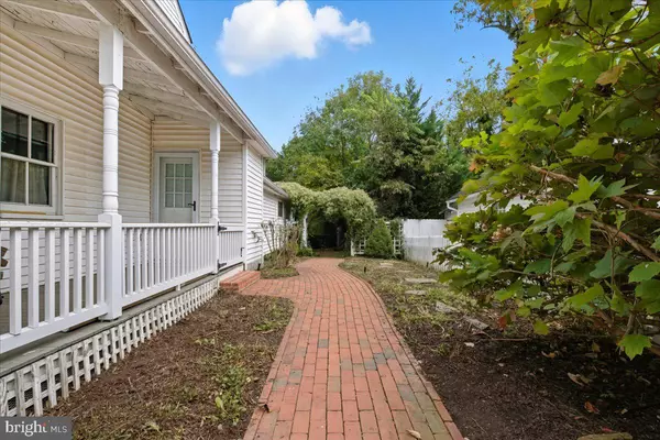 Leesburg, VA 20176,222 WIRT ST NW