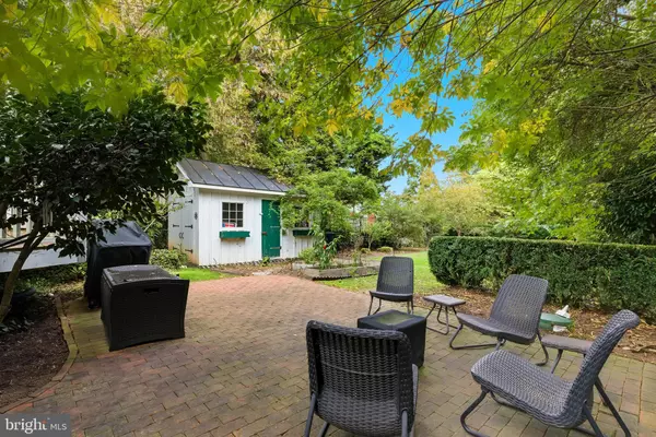 Leesburg, VA 20176,222 WIRT ST NW