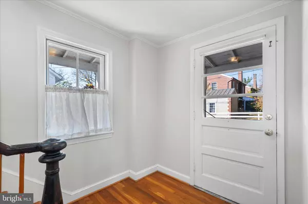 Leesburg, VA 20176,222 WIRT ST NW