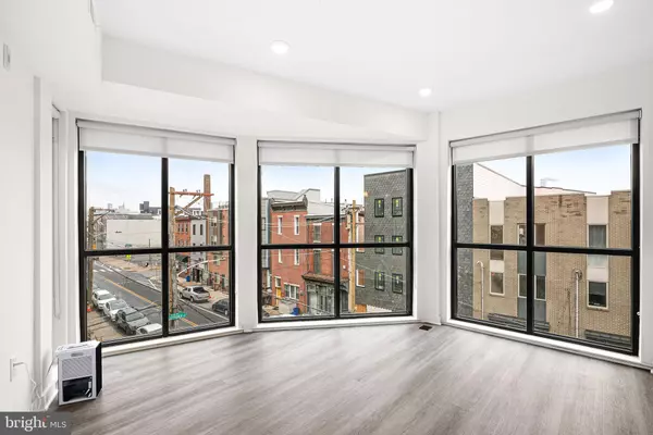 Philadelphia, PA 19125,2451 FRANKFORD AVE #203