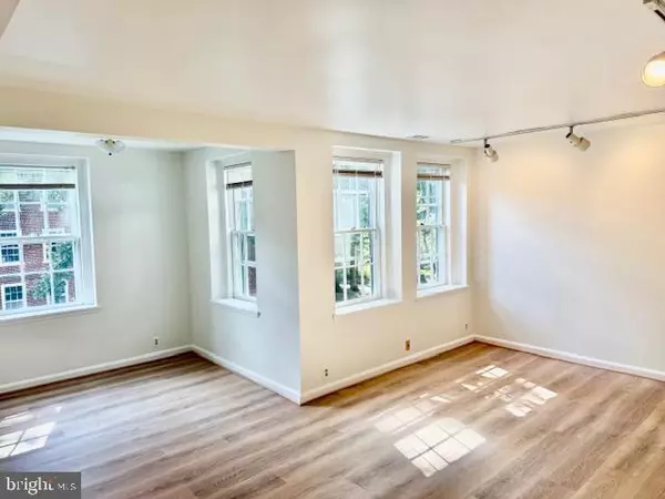 3440 39TH ST NW #D694, Washington, DC 20016