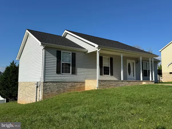 Strasburg, VA 22657,34 STUART CT