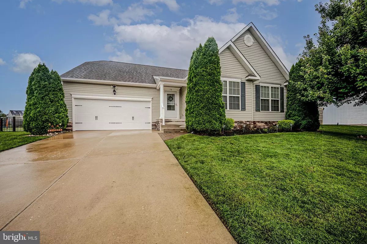 Smyrna, DE 19977,15 LIVE OAK DR