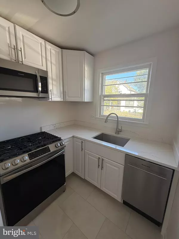 Arlington, VA 22207,3601 17TH ST N