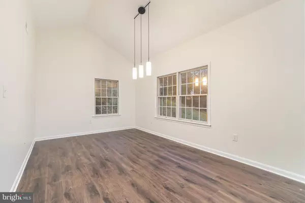 Harrisburg, PA 17110,4623 DEER PATH RD