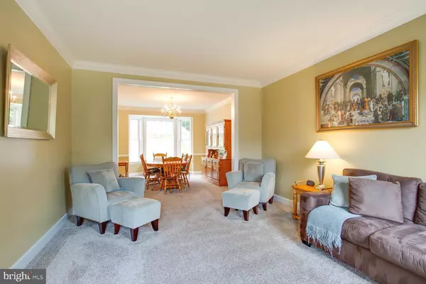 Triangle, VA 22172,3403 LOGSTONE DR