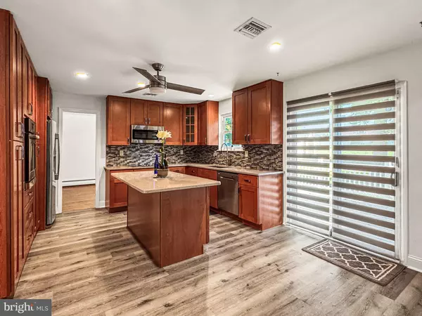 King Of Prussia, PA 19406,553 SARATOGA RD