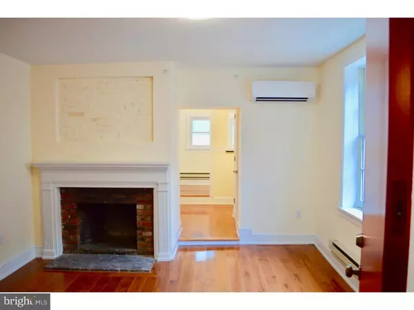 Philadelphia, PA 19147,510 S FRONT ST #2R