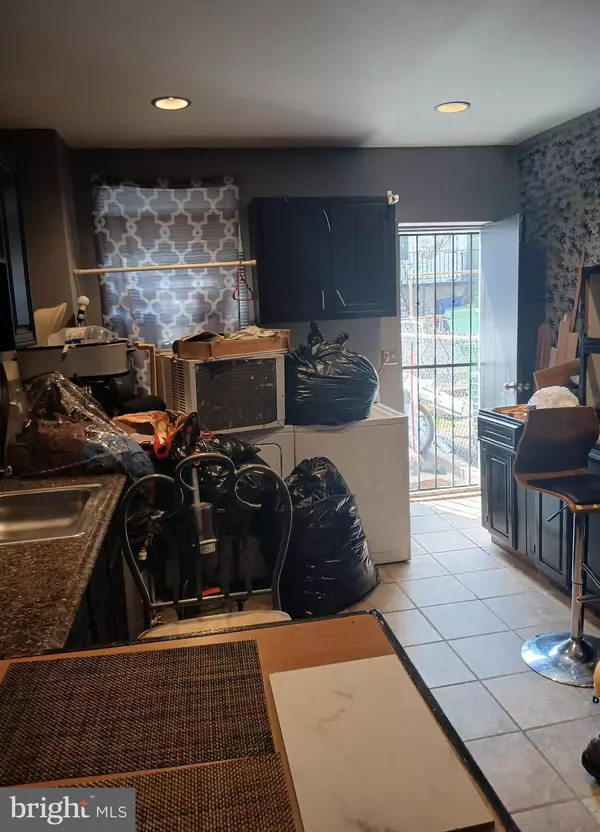 1812 N CHAPEL ST, Baltimore, MD 21213