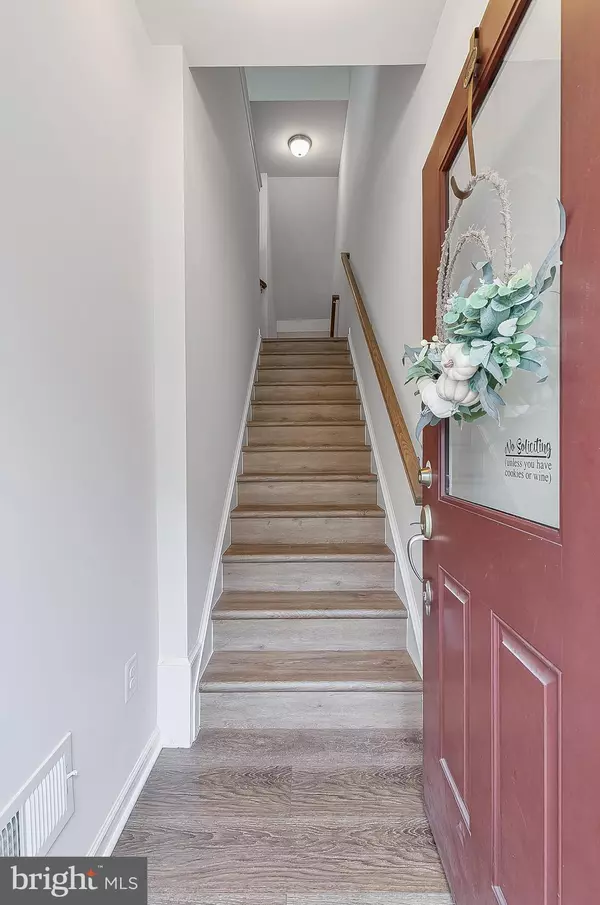 Purcellville, VA 20132,604 SAVILE ROW TER