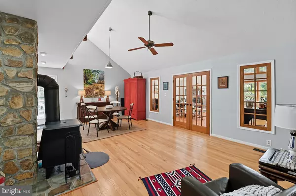 Front Royal, VA 22630,377 RAINBOW WAY