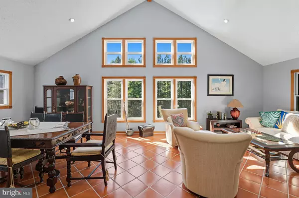 Front Royal, VA 22630,377 RAINBOW WAY