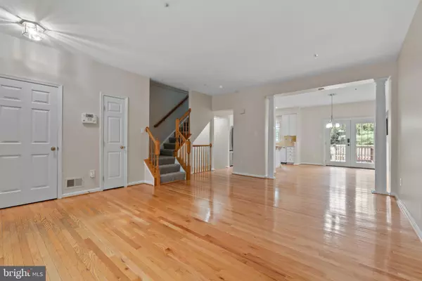 Owings Mills, MD 21117,9993 SHERWOOD FARM RD