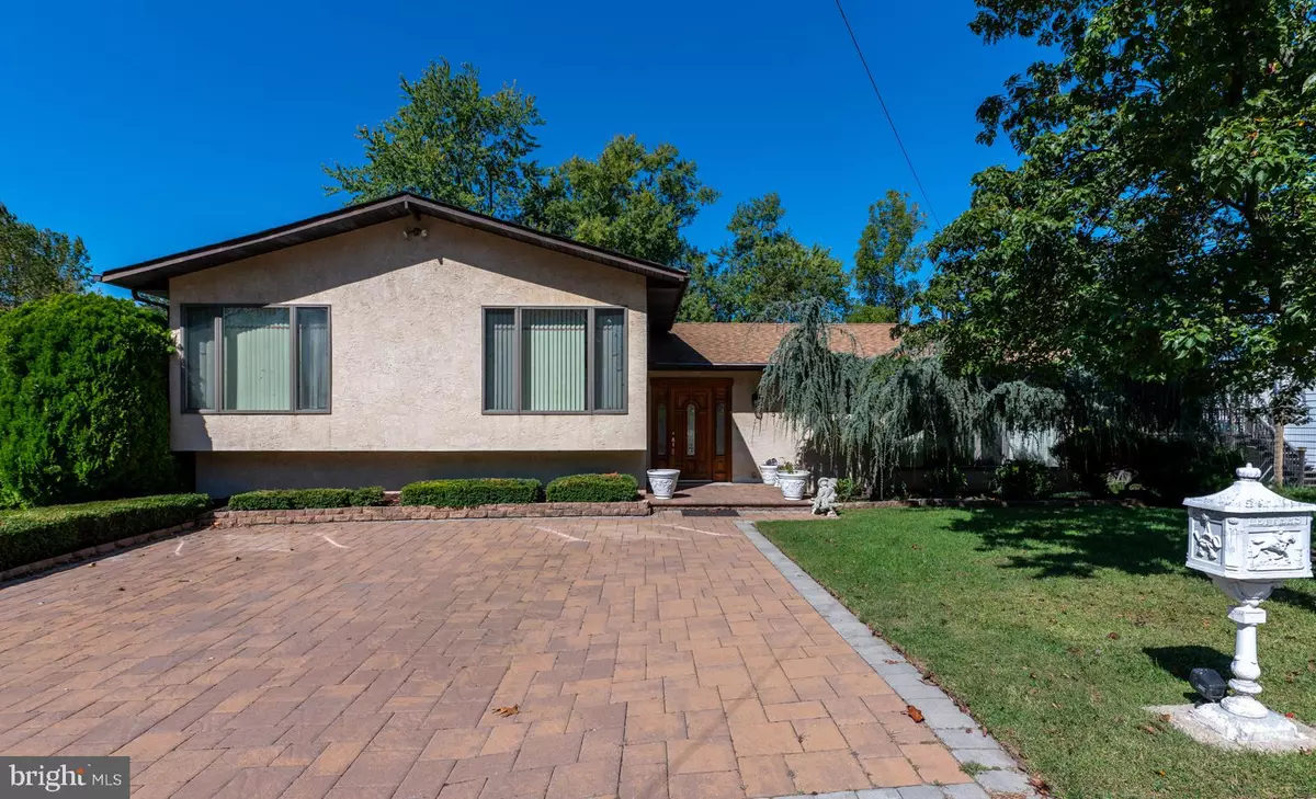 Willow Grove, PA 19090,1558 ROBINSON AVE