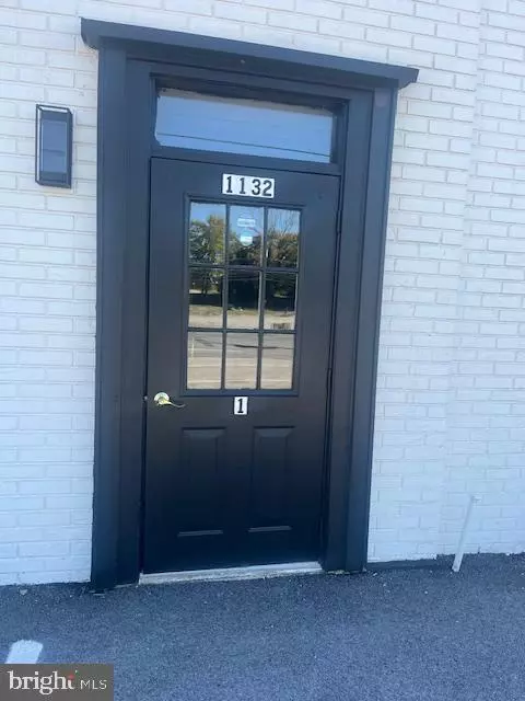 Hershey, PA 17033,1132 E CHOCOLATE AVE #A