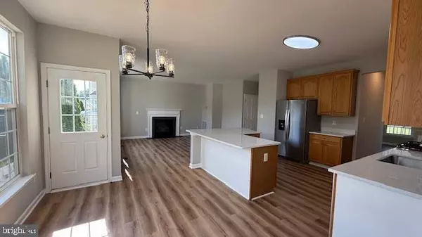 Chantilly, VA 20152,42721 CENTER ST