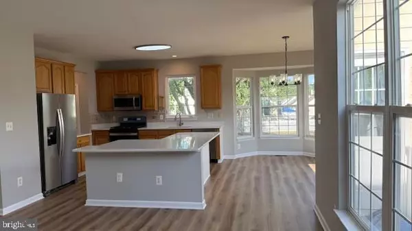 Chantilly, VA 20152,42721 CENTER ST