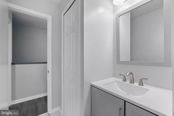 Waldorf, MD 20603,4058 BLUEBIRD DR