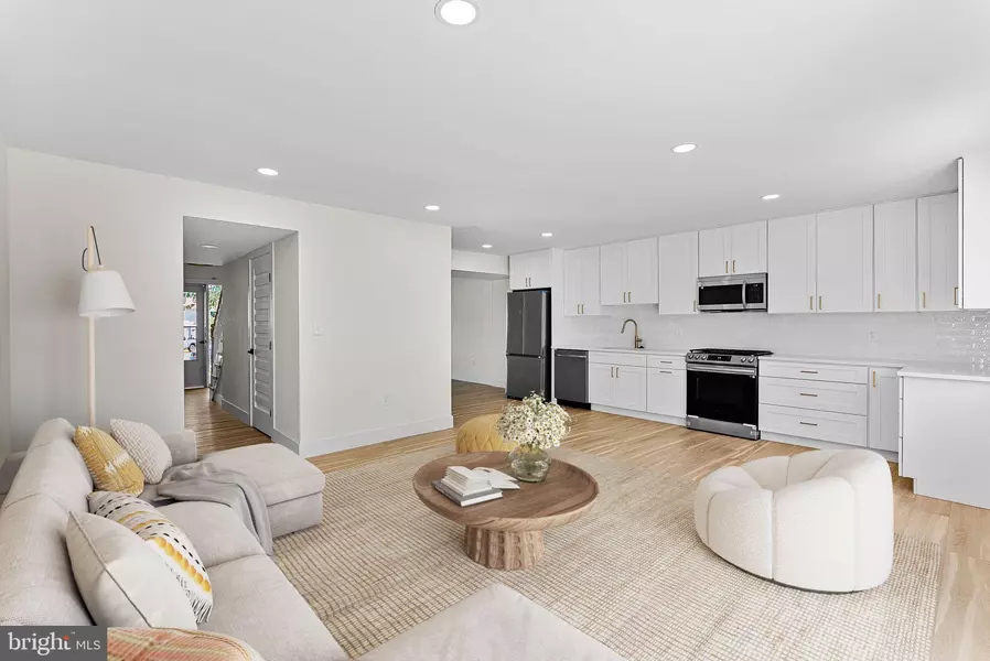 105 WOODGATE CT, Sterling, VA 20164